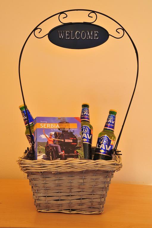Hostel Bed N Beer Βελιγράδι Δωμάτιο φωτογραφία