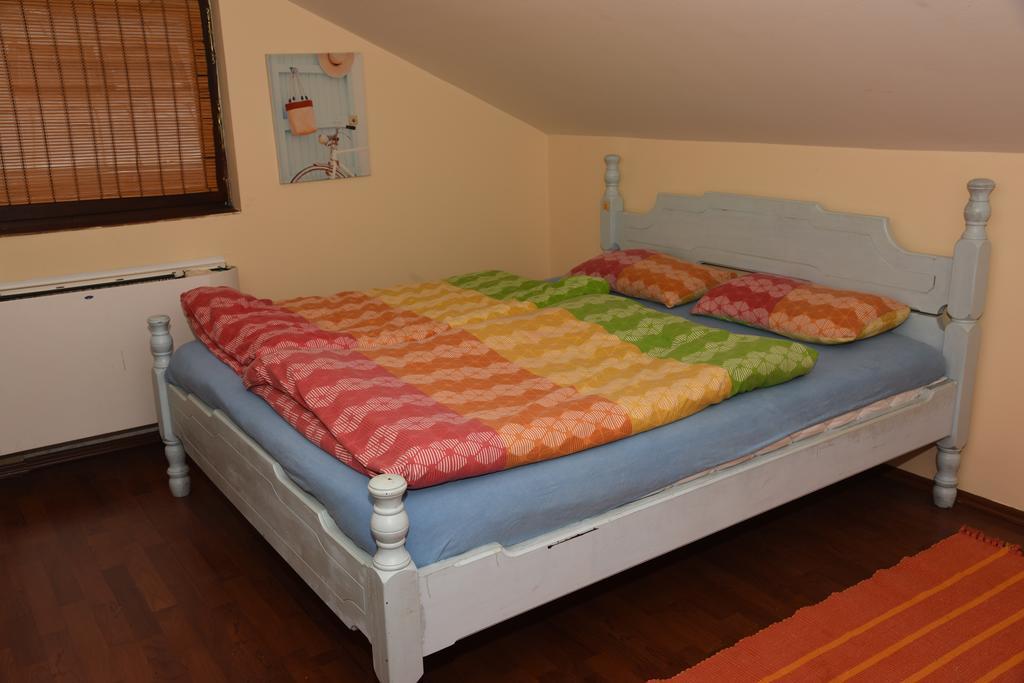Hostel Bed N Beer Βελιγράδι Εξωτερικό φωτογραφία