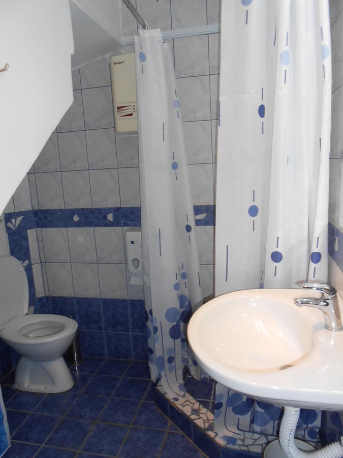 Hostel Bed N Beer Βελιγράδι Δωμάτιο φωτογραφία