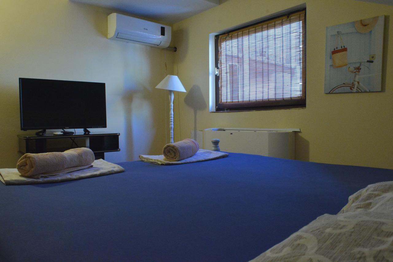 Hostel Bed N Beer Βελιγράδι Εξωτερικό φωτογραφία